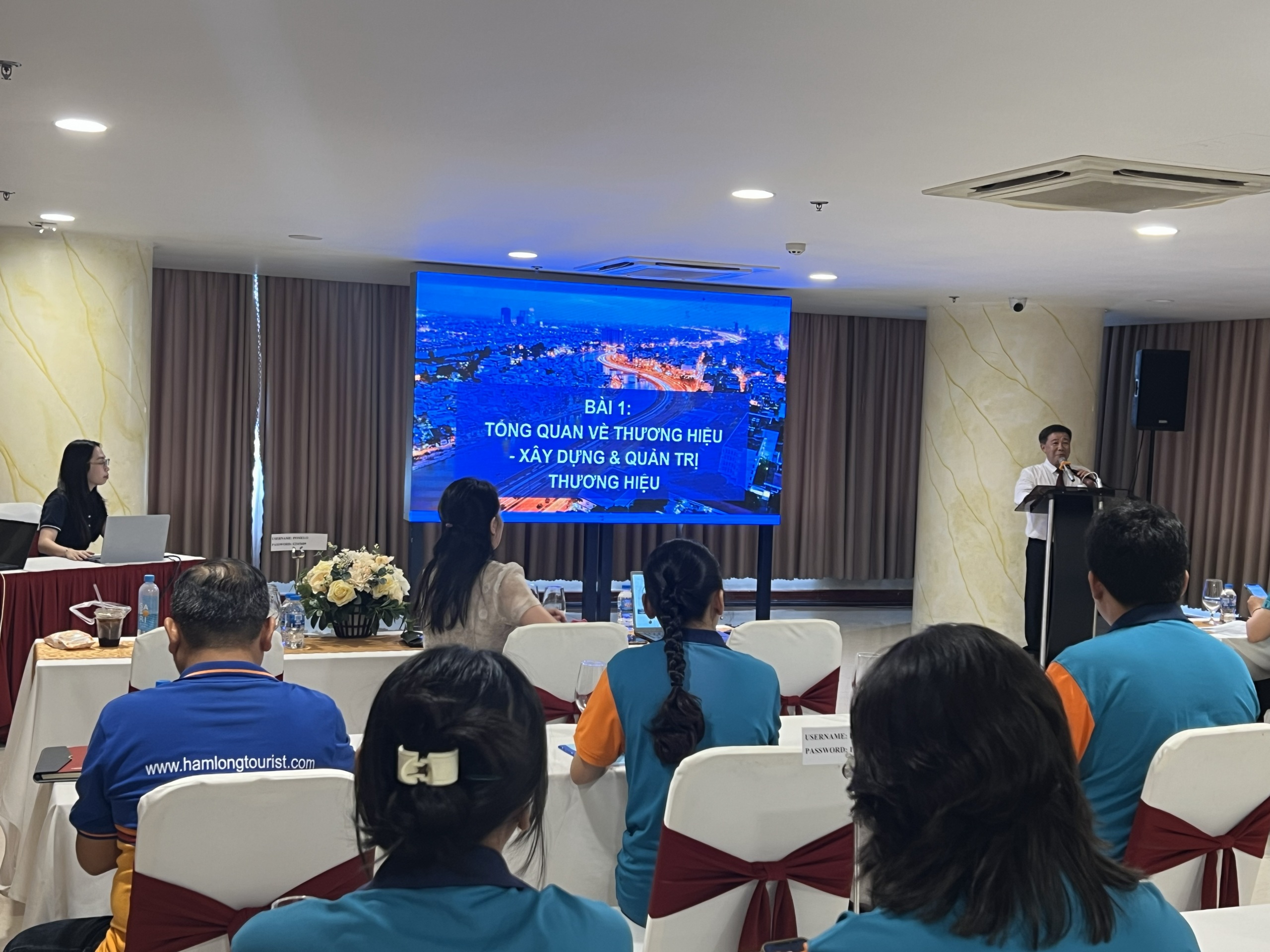 NTTU đồng hành cùng tỉnh Vĩnh Long xây dựng nền tảng thương hiệu trong bối cảnh chuyển đổi số